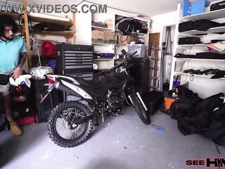 mother I'd like to fuck Lolly Dames Suggests To Handyman James Hotty A Job: Screw Her Snatch!