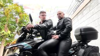 Poking on the bike with good-sized internal ejaculation, in a torrid outdoors