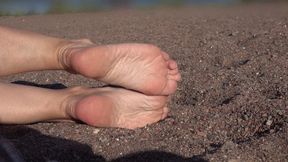 foot play on beach (4K)