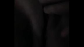 alisando a buceta da namorada mulata