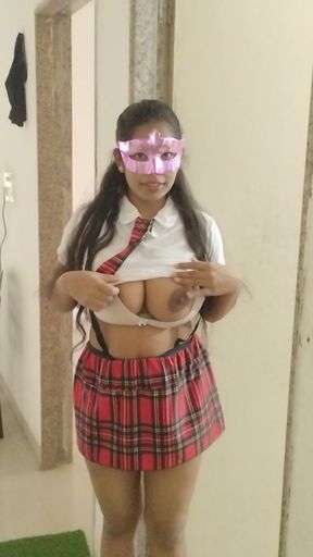 Mere boyfriend bathroom me naha raha tha usko maine dekh liya to usne muje chod diya