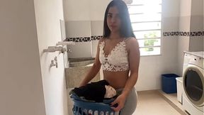 A young woman was caught in the washing machine. He couldn't stand the tight pussy and came quickly.
