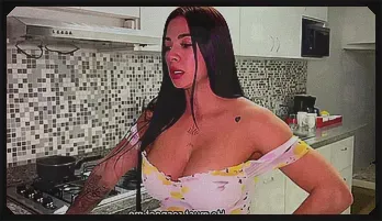 Silvana Lee's Seductive Bath Encounter