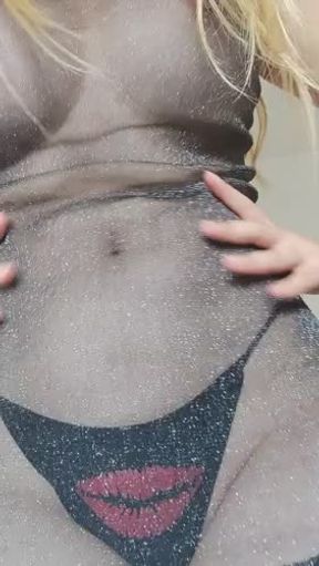 DAME TU LECHE EN LA BOCA?