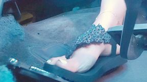 Skecher sandal close up drive