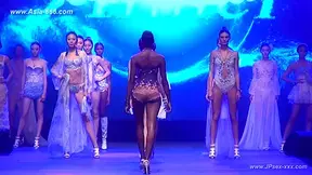 Chinese model in sexy lingerie show.20