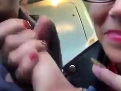 Zwei Schlampen geben Gruppe blasen mich in Buss