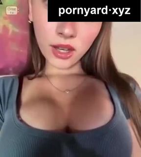 Webcam teen amateur shows off her homemade moves