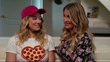 Pizza Delivery Reveals Stepmom'_s Affair