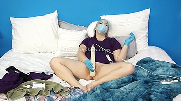 Mask Modeling and Masturbation, Gas Mask
