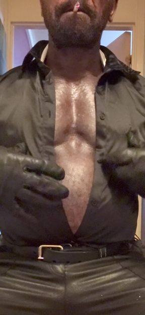 Smoking Fetish Titpump &amp; Play