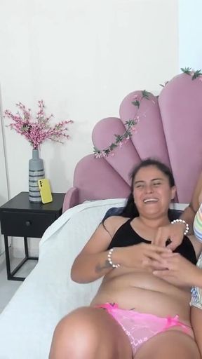 Big Ass 2 Girls Want to Get Fucked