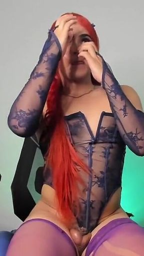 Trans Red Peli Plays with Her Ass and Dances Sexy