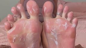 Latina Tanfeets Clean my Cum Covered Soles you Cuck Loser
