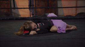 Cute busty cougar brunette Krissy Lynn screwed by two big dicks