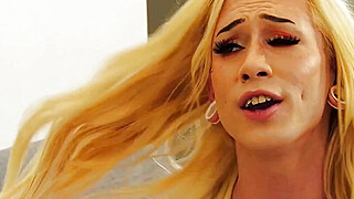 These two blondes know everything about trannies