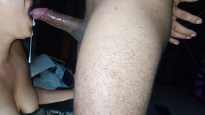 mi vecina practica su garganta profunda con mi polla