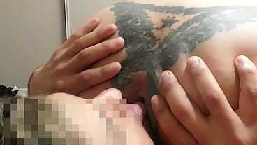 ME PAGA PARA FILMARLA MIENTRAS SE COJE AL HIJASTRO