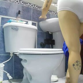 NURSE PISSING IN PUBLIC BATHROOM DOCTOR GOCCO&#039;S OFFICE