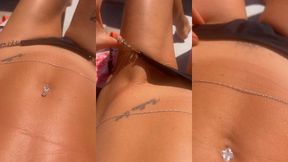 il faut tres chaud je commence a bronzer tu preferes avec ou sans marque ?