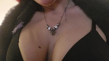 Monia la pompinara del cognato- Lavinia hot sista in law
