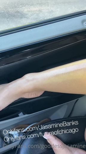 Afro babe Jasamine Banks shows off her pretty black body on OnlyFans