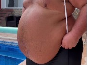 Singlet cannot hold all the fat