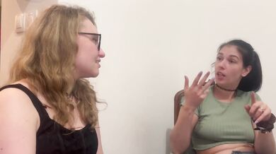 French Pegging - La punition du mari : Crachat, Fouet, Foot Gagging, Strapon, Fist et Pisse