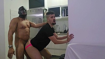 Putaria com macho mascarado