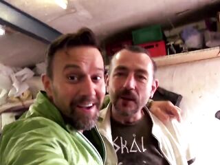 Hot mother I'd like to fuck gets a warm bang and a warm load on her face