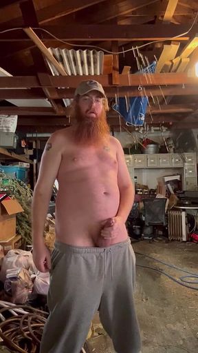 Redneck Needs to Piss!