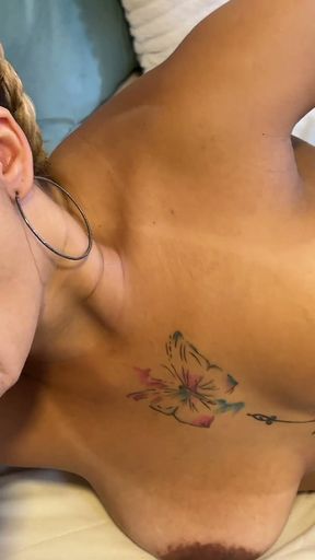 Unfaithful Married Woman Fills Her Mouth with Cum After a Hot Fuck with a Well-endowed Guy
