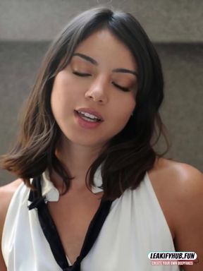 Beautiful Aubrey plaza Ai generated Fake Celebrity Joi