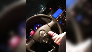 un tip ce e da sperma peste volan uni alt tip din sibiu film ralizat de postul acas