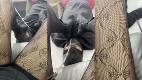 domina havi is dominating her foot slave – african ebony femdom foot fetish bdsm session