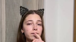 Model video sent by @SofiiBloom @Finger in Mouth & #Solo #Sexy #Teen #Brunette gratis sexy | Tik.Porn