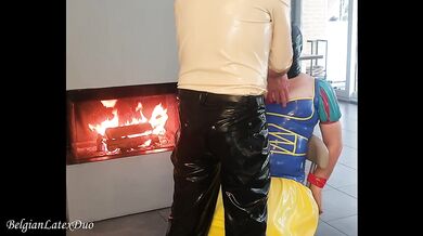 Latex Snowwhite gives blowjob and receives pussy licking