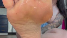 Spitty Soles Humiliation