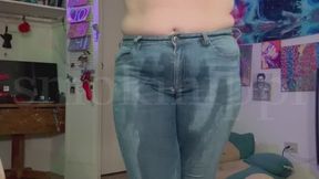 Butt Sweat, Boob Sweat And I Can't Shower! Plz Lick Me Clean Roomate!