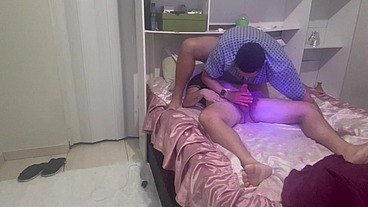 O CARA ESPEROU A ESPOSA SAIR DE CASA PRA FAZER A FESTINHA COM SEU CUNHADO