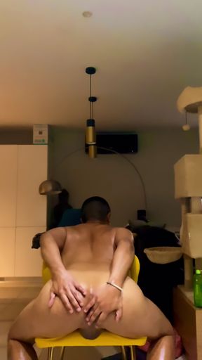 Showing my delicious ass