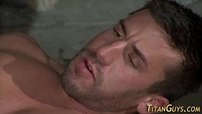 Rimmed brawny hunk cums