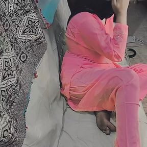 RIMSHA BHABHI FINGERING AND OIL MASSAGE