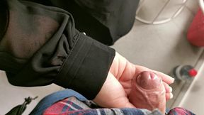 petite branlette en cabine