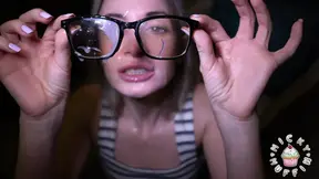Glasses girl gives sloppy blowjobs before a cumshot