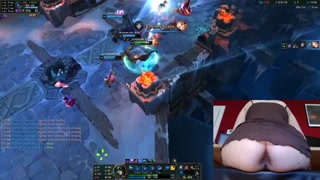I show my stretched butthole while I play League of Legends #17 Luna