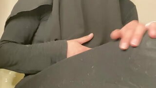 Solo jente klipp av amatør stor rumpe arabisk jente knuller egen rumpe med dildo
