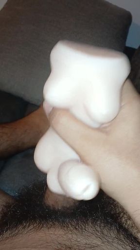 Masturbation Whith a Bixesual Toy.