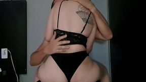 Meus dedos na sua bucetinha sempre fazem ela gozar bem gostoso