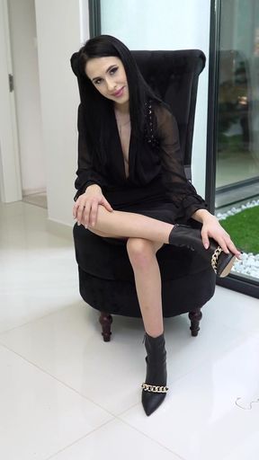 Alyssa Bounty drives you wild with her feet and pussy - ItsPOV